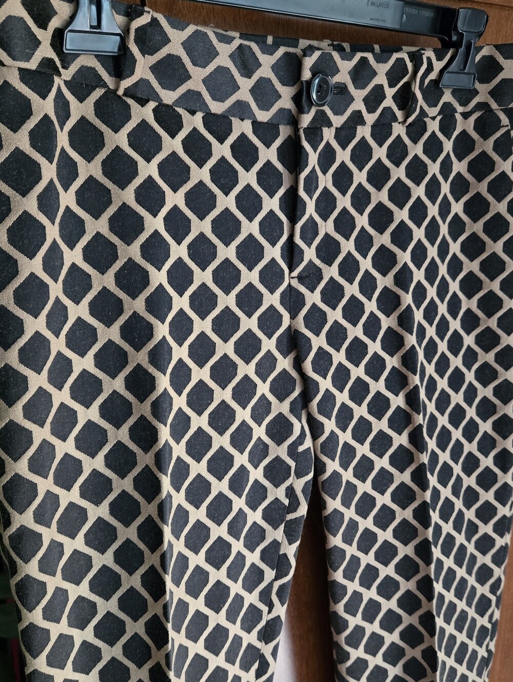 Banana Republic Black and Tan Geometric Cropped Pants - Picture 2 of 6